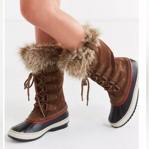 NWOT Sorel Joan Of Arctic Suede BootS